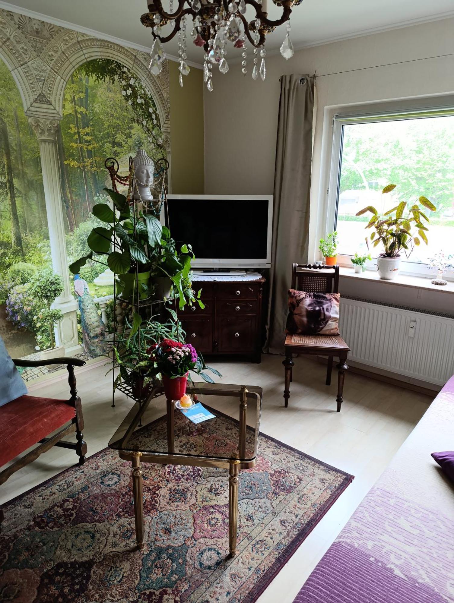 Weltoffenes Privates Gaestezimmer Bei Lgbtq Freundlichen Gastgeber Der Mit In Der Lebt Accommodatie bij particulieren Berlijn